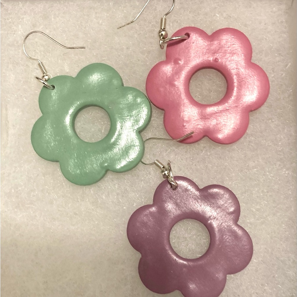 Floral Daisy Earrings